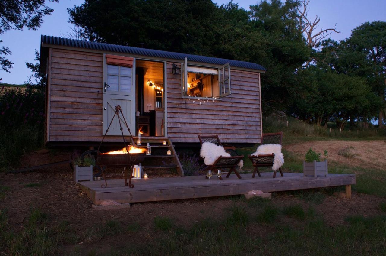Tilbury Shepherd Huts With Hot Tubs Plus Holiday Cottages West Bagborough Zewnętrze zdjęcie
