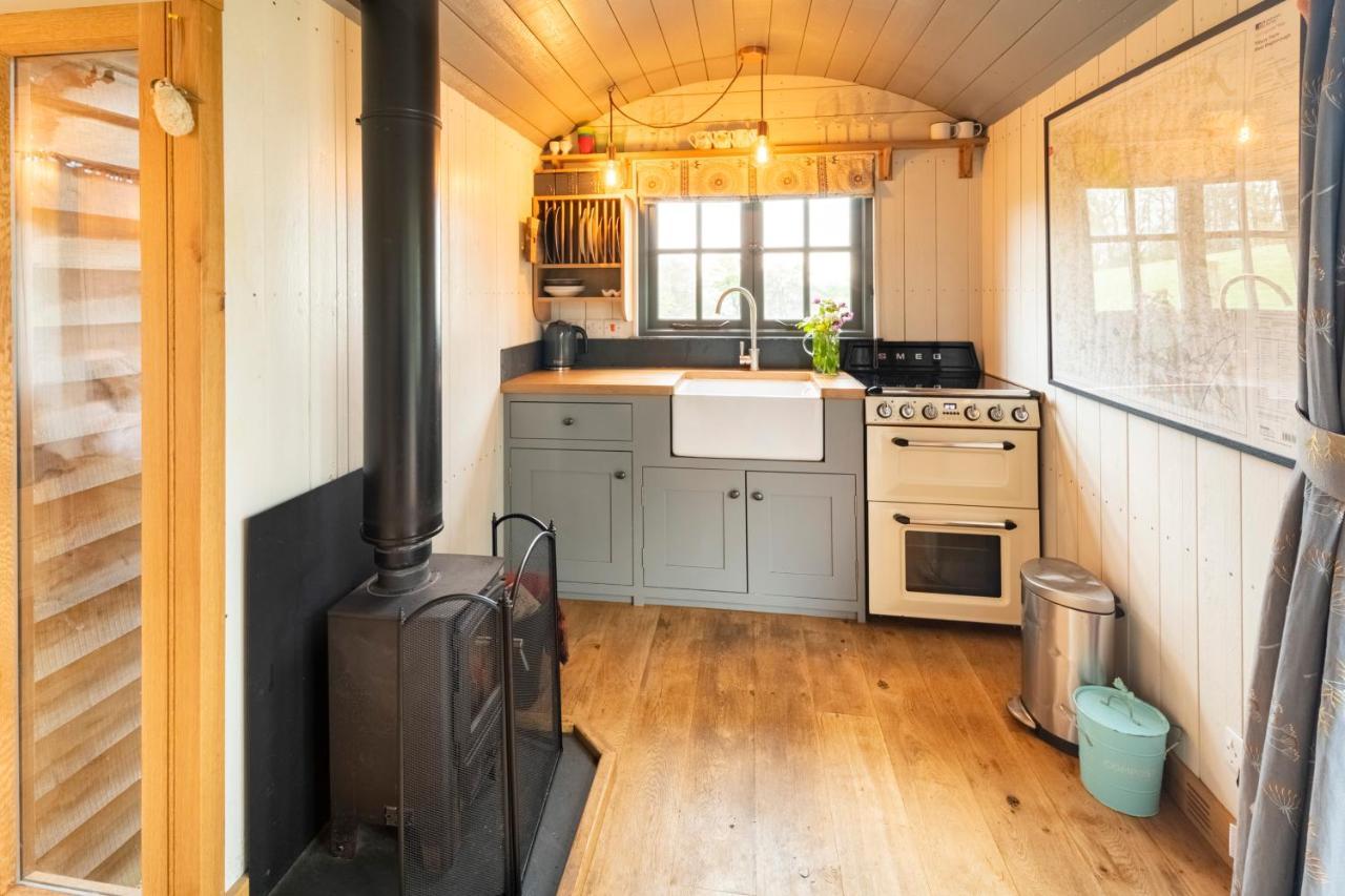 Tilbury Shepherd Huts With Hot Tubs Plus Holiday Cottages West Bagborough Zewnętrze zdjęcie